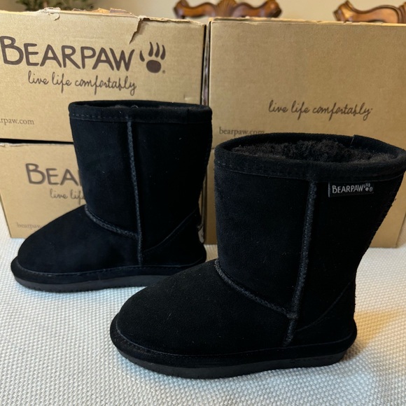 NWT Bearpaw Emma toddler boots with sheep suede exterior and wool blend interior - Picture 2 of 7